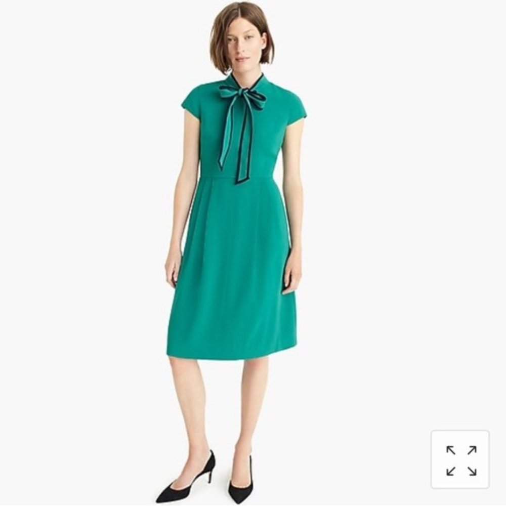 Host Pick 🧚🏼Tie-neck dress in 365 crepe